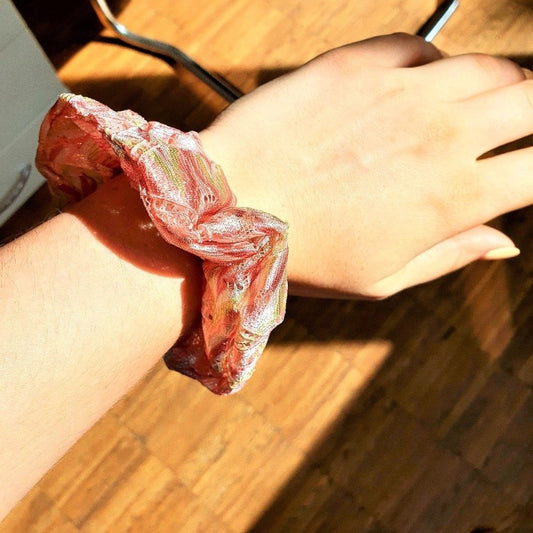 Scrunchie | Artsy | Lines