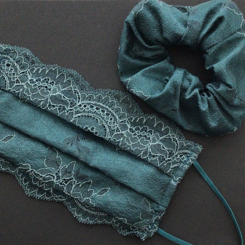 Mask | Winded Leaves | Emerald | 2-Layers | One Size