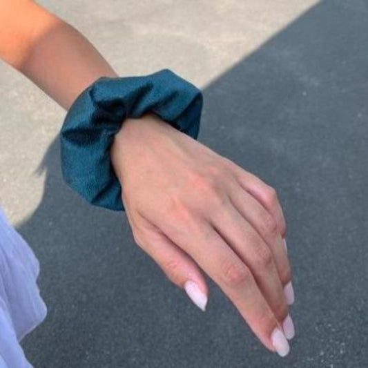 Scrunchie | Winded Leaves | Emerald