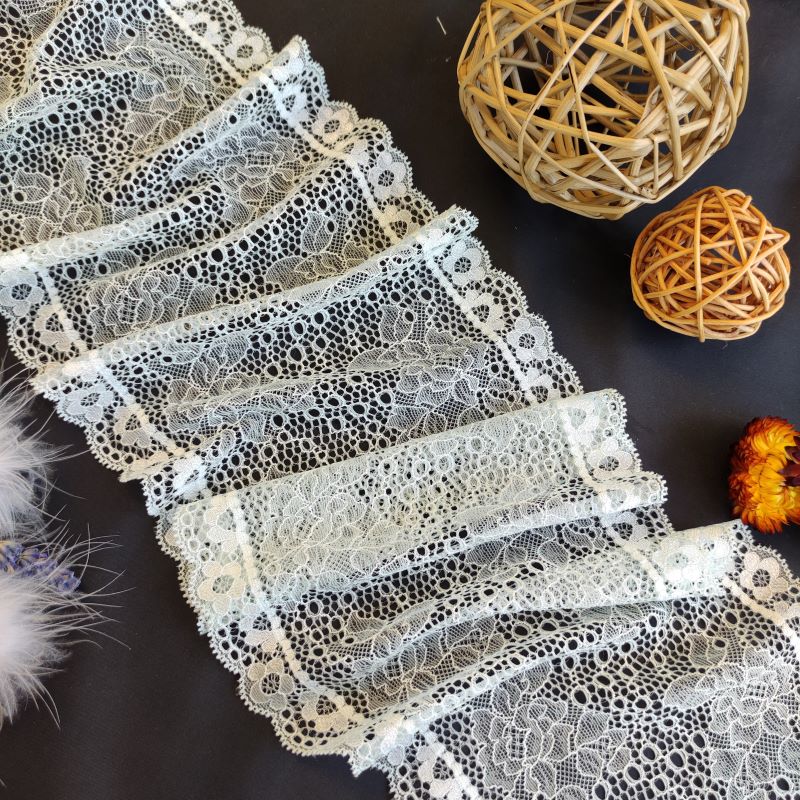 Elastisch | Breite 17 cm | Secret Garden | 61897