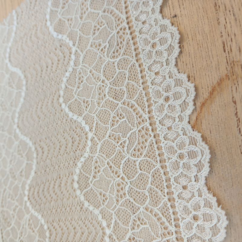 Extra Strong | Leavers Optic | Elastic | Width 16 cm | 65757