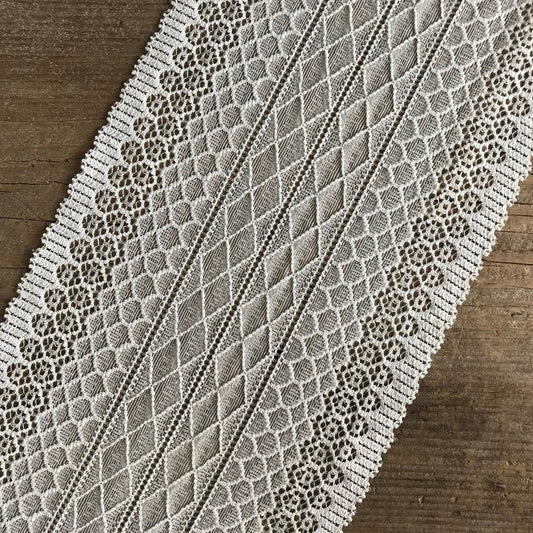 Width 16-18 cm, TYPE : Elastic, Spitze, COLOR : Beige / Haut