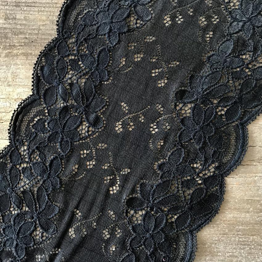 Width 16-18 cm, TYPE : Elastic, Spitze, COLOR : Purple / Violett